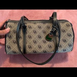 Dooney & Bourke purse authentic